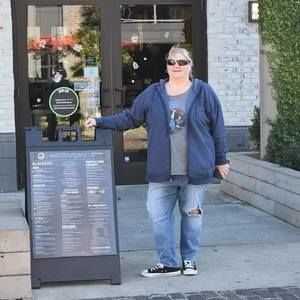 Meet your Posher, Pam